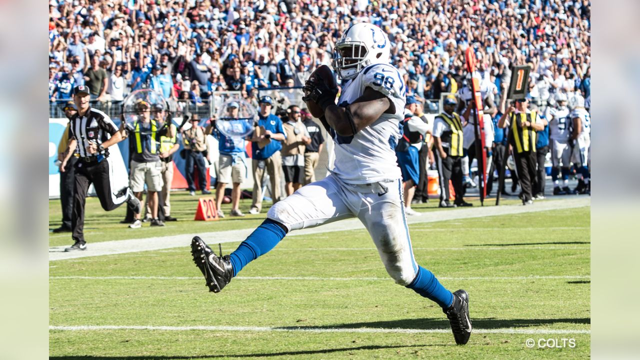 Colts Robert Mathis Awarded Deacon Jones sack award, loses out on