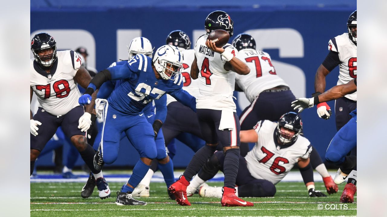 James Conner awarded Steelers' Ed Block Courage Award