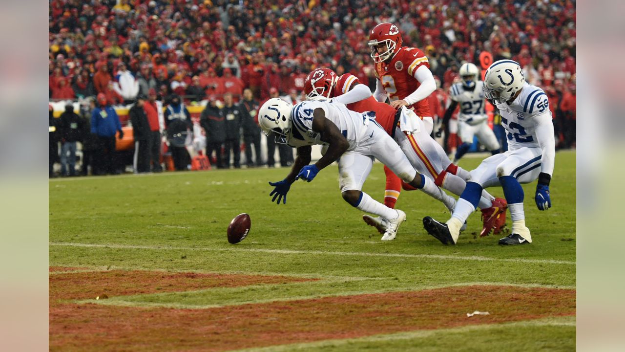 Colts' offense falters vs. Chiefs in 31-13 playoff loss