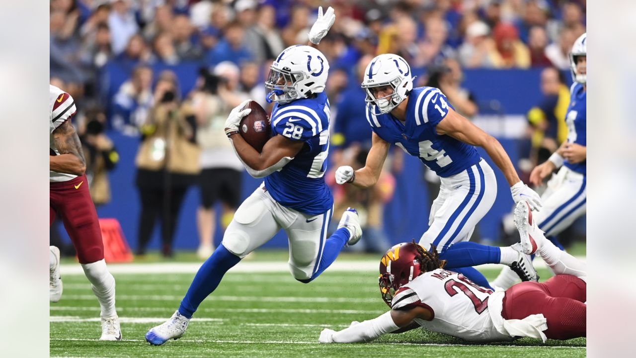 Indianapolis, Indiana, USA. 30th Oct, 2022. Indianapolis Colts quarterback  Sam Ehlinger (4) during pregame of NFL football game against the Washington  Commanders in Indianapolis, Indiana. John Mersits/CSM/Alamy Live News Stock  Photo 