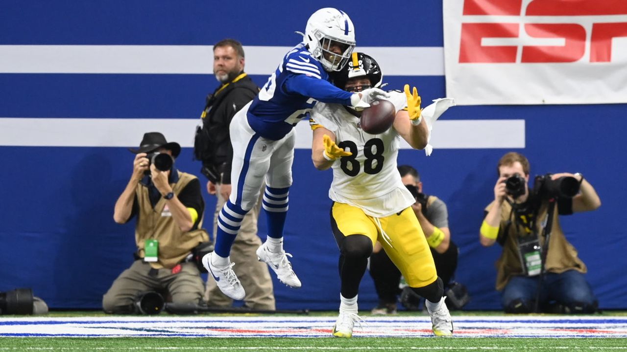 Jelani Woods Scores Twice to Help Lift Colts Past Chiefs on Sunday