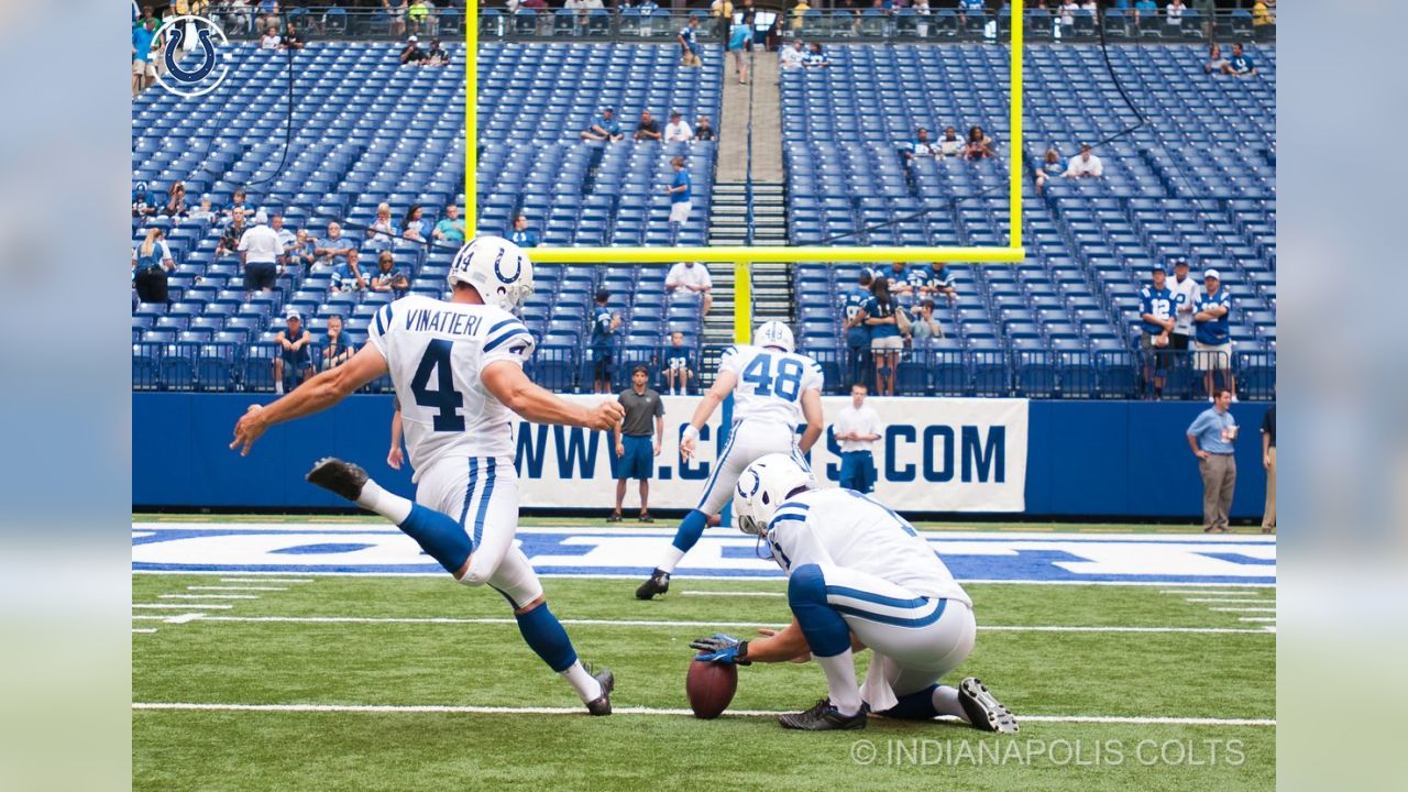 Colts K Vinatieri shows no sign of slowing down