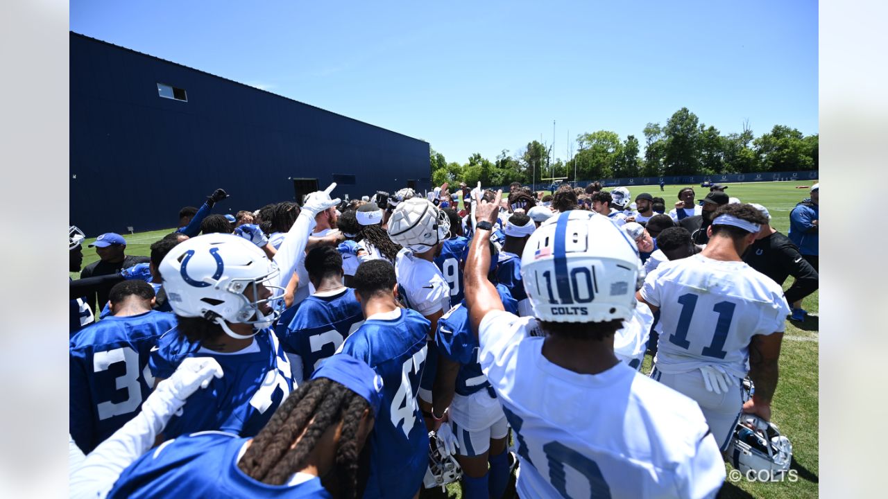 the squad showing support for the @colts today. 