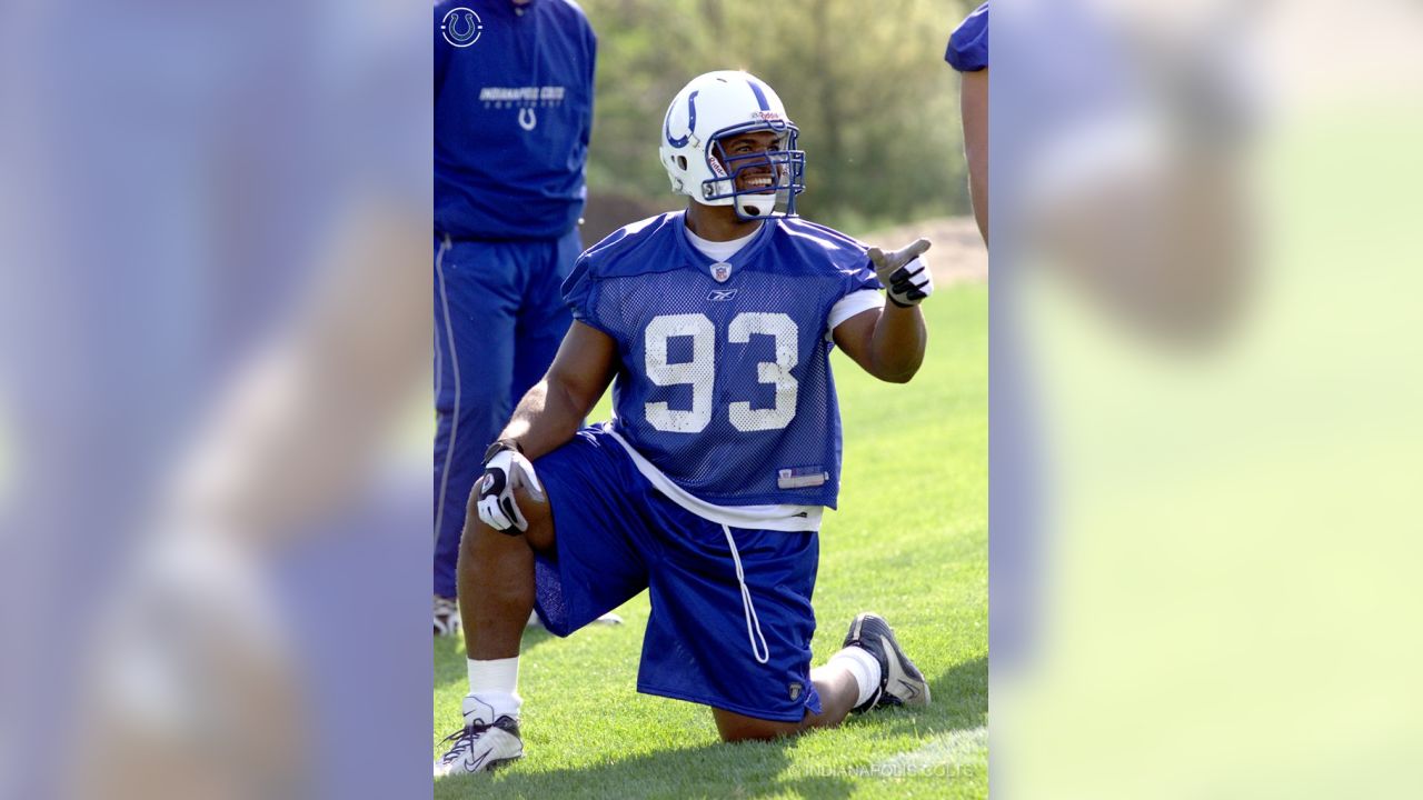 Longtime Colt Dwight Freeney Signs with the San Diego Chargers - Stampede  Blue