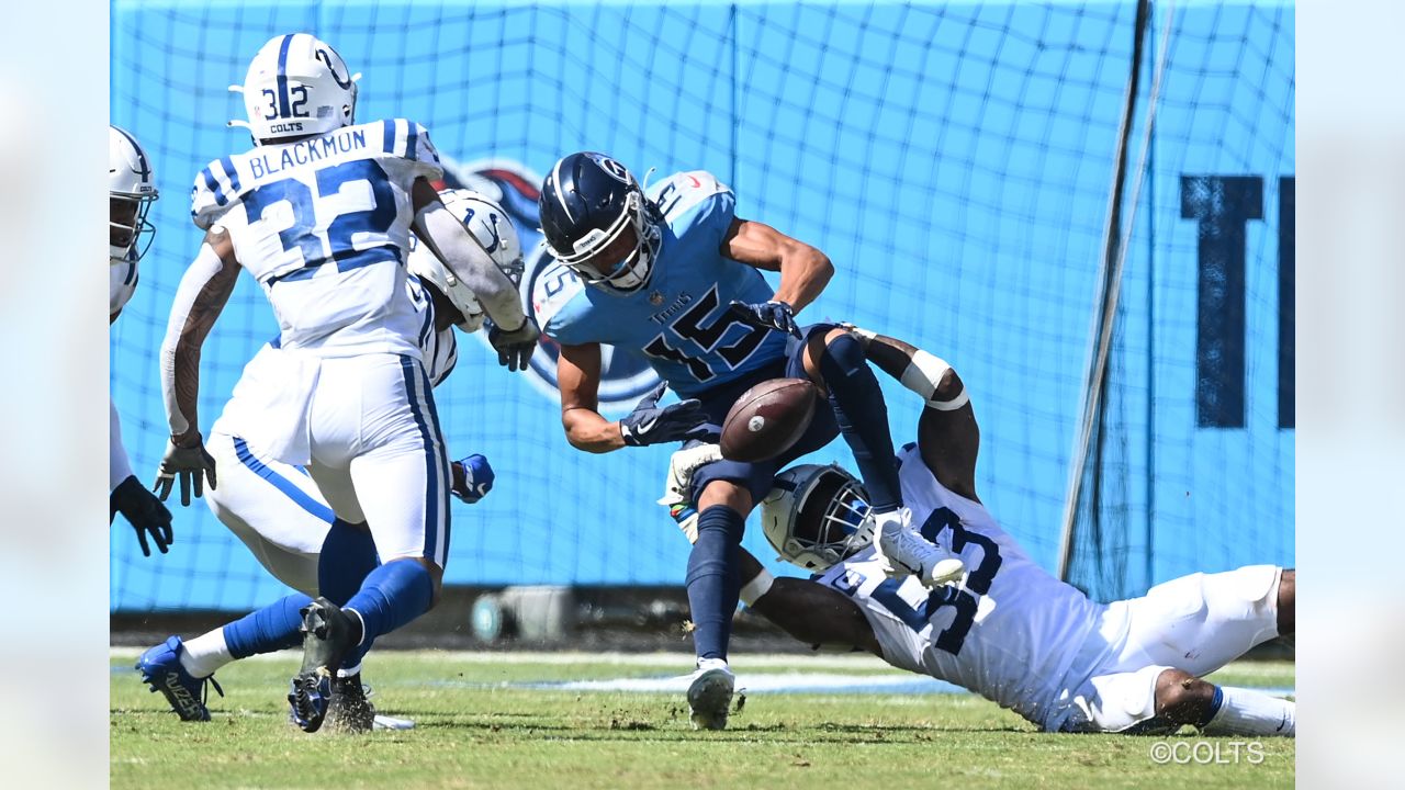 Colts News: Injured Darius Leonard still finding insane ball