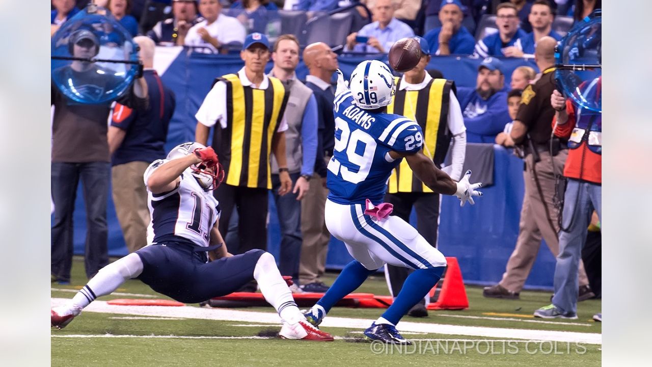 October 18, 2015: New England Patriots wide receiver Julian Edelman (11)  runs with the ball during NFL football game action between the New England  Patriots and the Indianapolis Colts at Lucas Oil