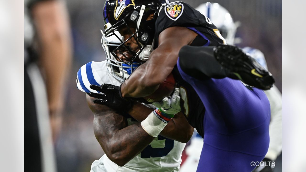 Avoiding family trauma put Colts' Darius Leonard on All-Pro path