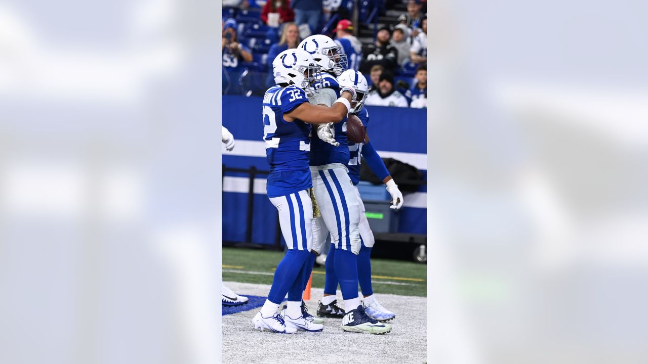 Colts' Zaire Franklin Had Message for Eagles' Jason Kelce After