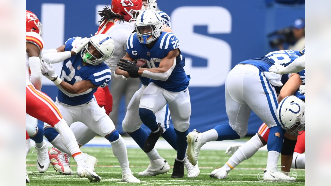 NFL Week Three: Colts have comeback victory over Chiefs; Panthers snap nine- game losing streak - The Globe and Mail