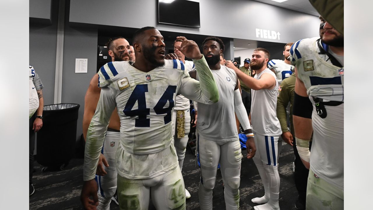 Jeff Saturday and Edgerrin James celebrate Colts win over Raiders