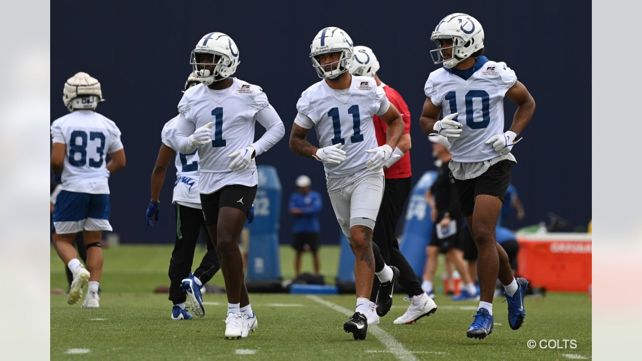 Indianapolis Colts quarterback Sam Ehlinger throws during practice at NFL  team's football training camp in Westfield, Ind., Wednesday, July 26, 2023.  (AP Photo/Michael Conroy Stock Photo - Alamy