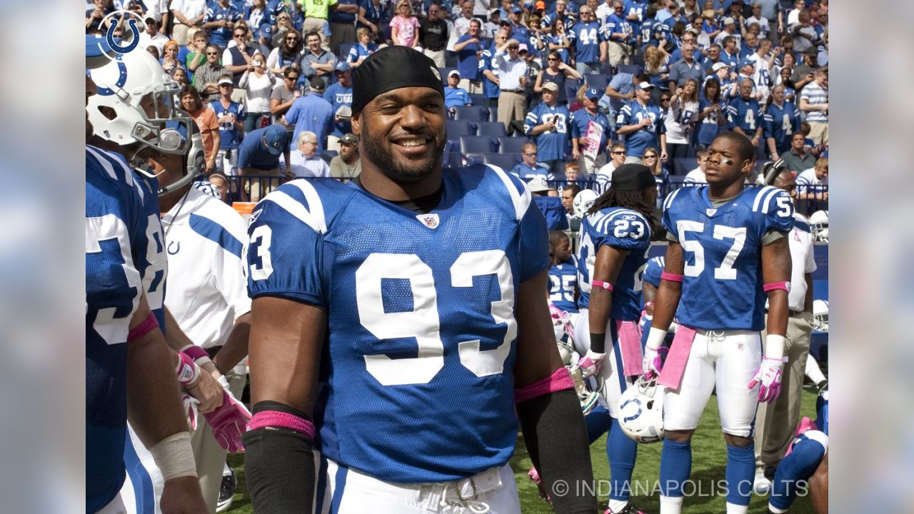 Indianapolis Colts sweat on fitness of Dwight Freeney and Reggie