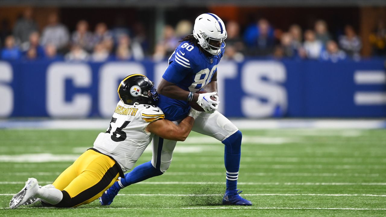 Indianapolis Colts tight end Jelani Woods (80) celebrates after a catch  during an NFL football game against the Pittsburgh Steelers, Monday, Nov.  28, 2022, in Indianapolis. (AP Photo/Zach Bolinger Stock Photo - Alamy