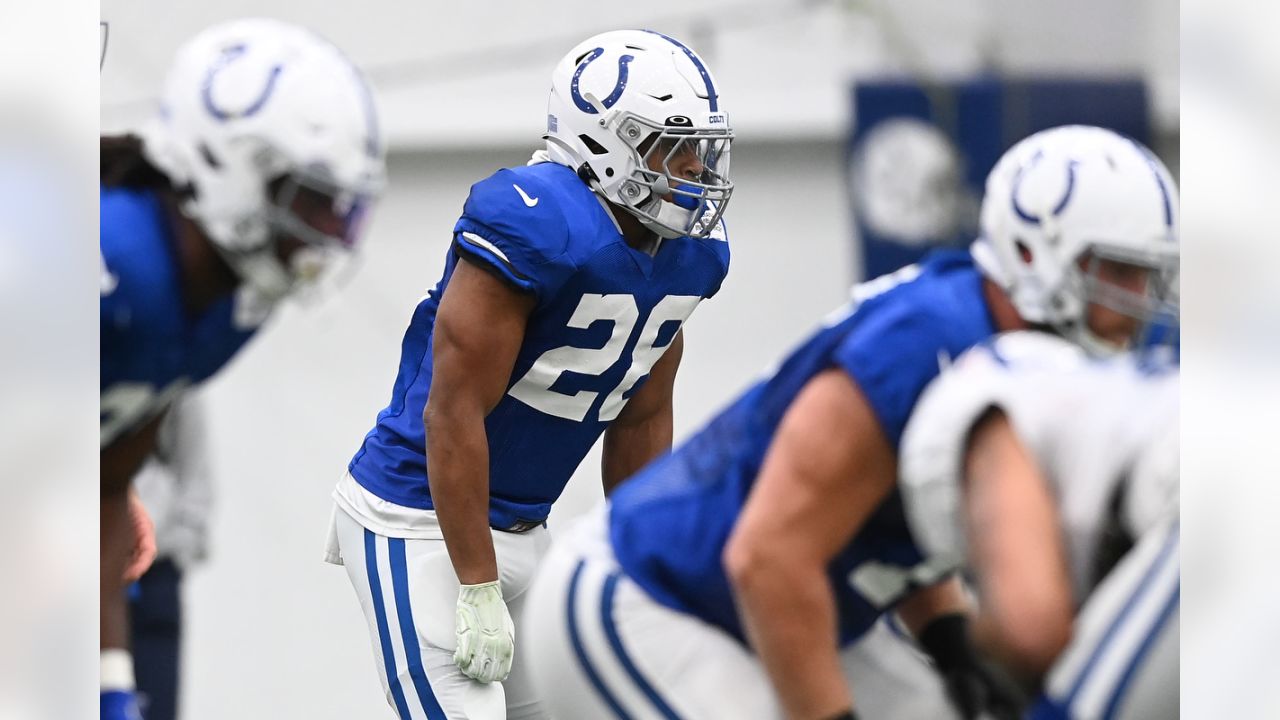 Colts notebook: It's 'weird' without Jonathan Taylor