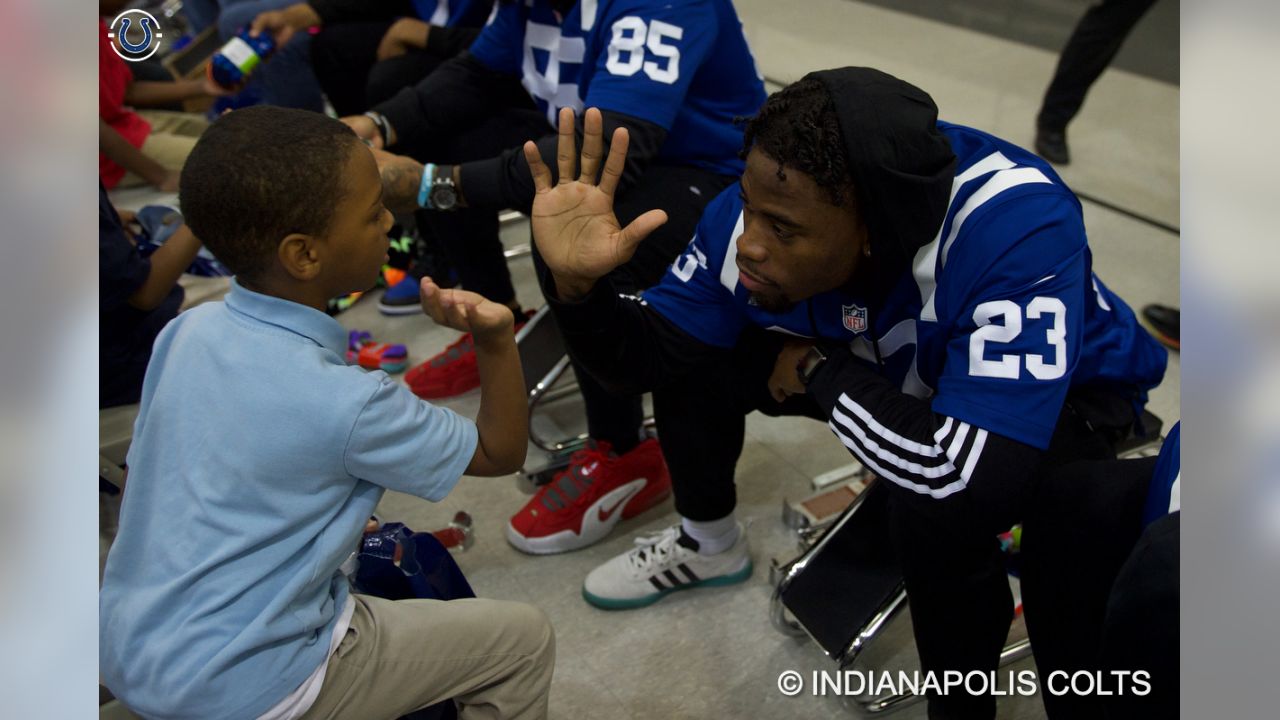 Colts Partner With Lids To Provide Warm Shoes, Hats, And Memories For Kids