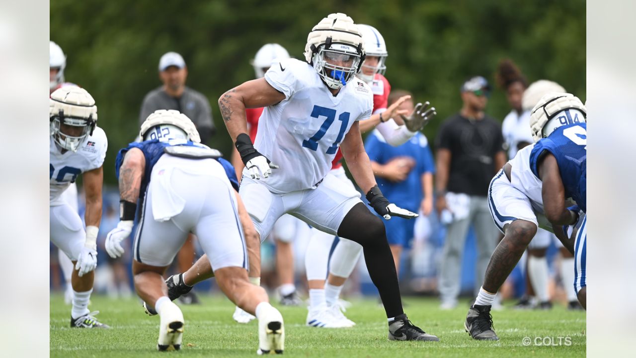 Indianapolis Colts defensive end Yannick Ngakoue (91) plays against the  Washington Commanders in the first half of an NFL football game in  Indianapolis, Sunday, Oct. 30, 2022. (AP Photo/Darron Cummings Stock Photo  - Alamy