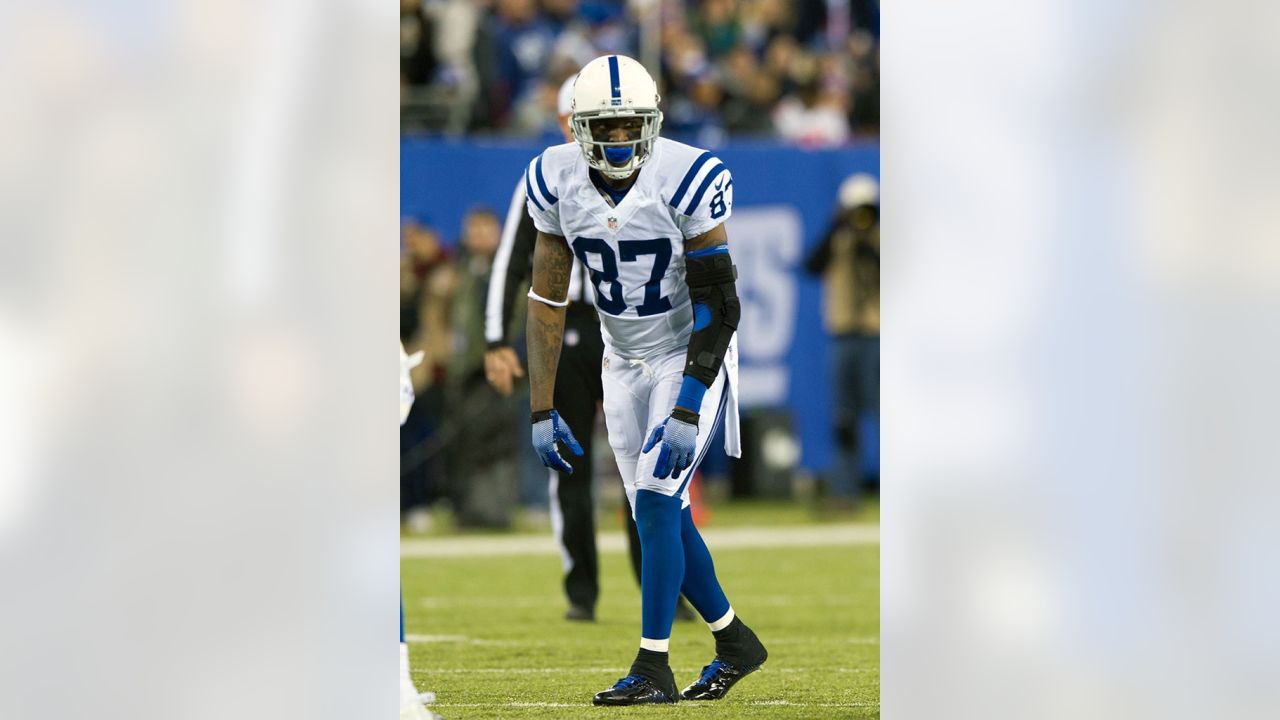 New York Giants wide receiver Hakeem Nicks (88) takes the field during  player introductions for NFL action between the New York Giants and Detroit  Lions at the New Meadowlands Stadium in East