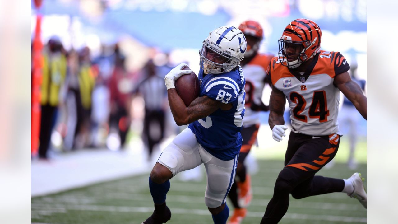 Manning, Palmer sit out Bengals' 14-6 win over Colts