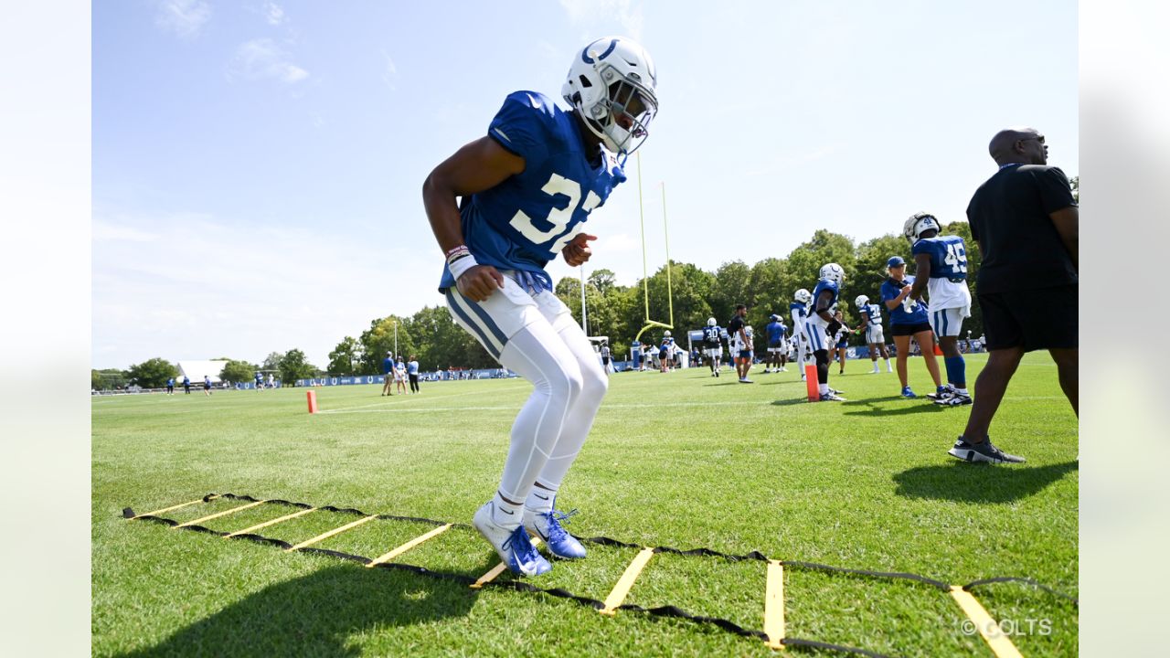 August 27, 2022: Indianapolis Colts wide receiver Dezmon Patmon (10) and  Indianapolis Colts tight end Jelani Woods (80) during NFL football preseason  game action between the Tampa Bay Buccaneers and the Indianapolis