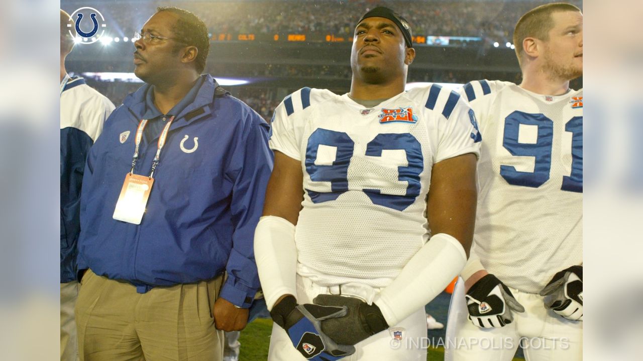 Indianapolis Colts sweat on fitness of Dwight Freeney and Reggie