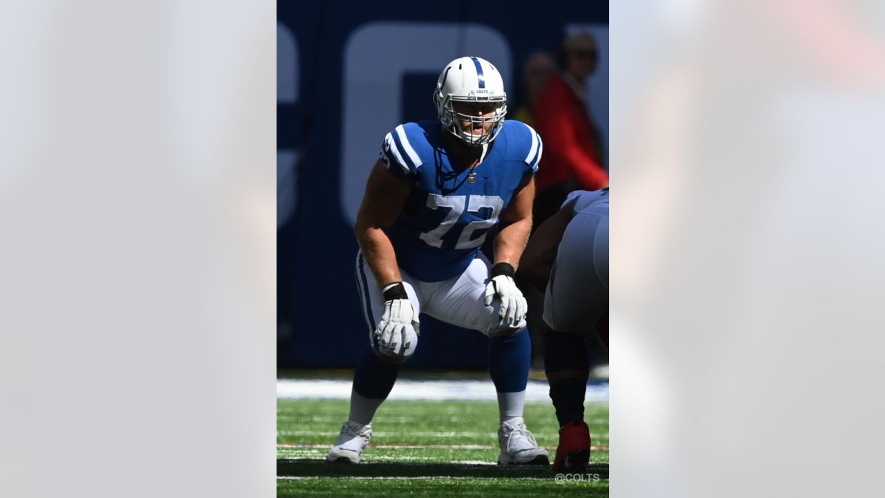 Colts lose to Titans 24-17, Shaquille Leonard suffers concussion