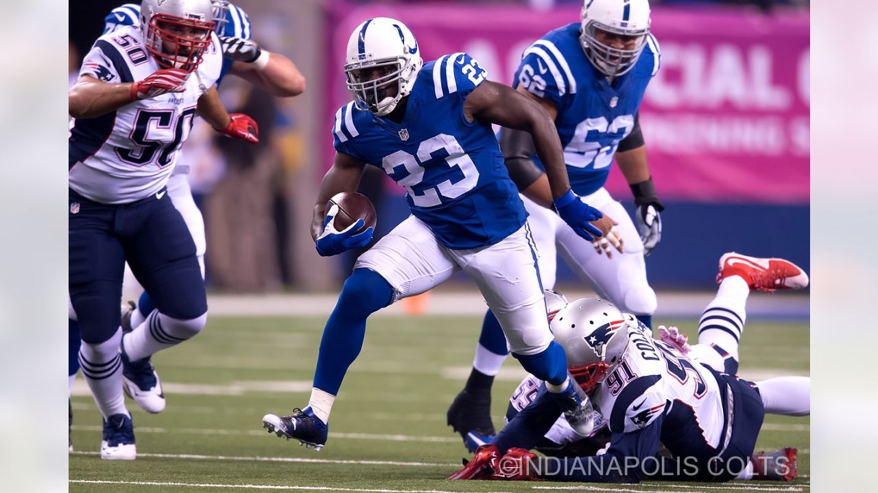 NFL - Indianapolis Colts vs. New England Patriots. Week 5 kicks off with  #INDvsNE on #TNF! 