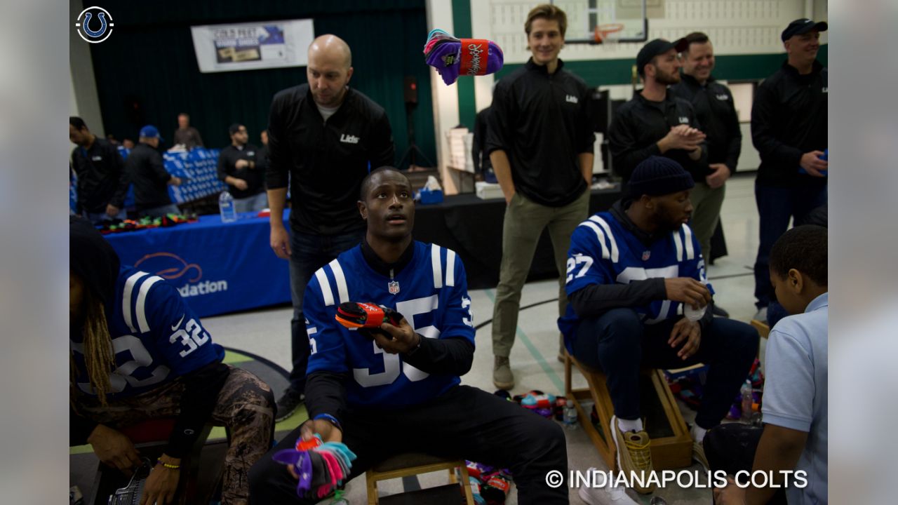 Colts Partner With Lids To Provide Warm Shoes, Hats, And Memories For Kids