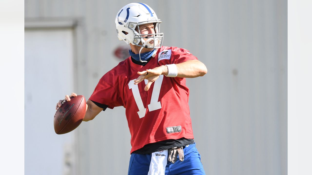 A Crucial Catch patch is on the jersey of Indianapolis Colts quarterback  Philip Rivers (17) as he warms up before an NFL football game against the  Cincinnati Bengals, Sunday, Oct. 18, 2020, in Indianapolis. (AP Photo/AJ  Mast Stock Photo - Alamy