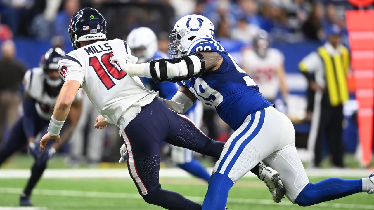 Colts RB Zack Moss has career day vs. Texans, with 114 yards and a TD