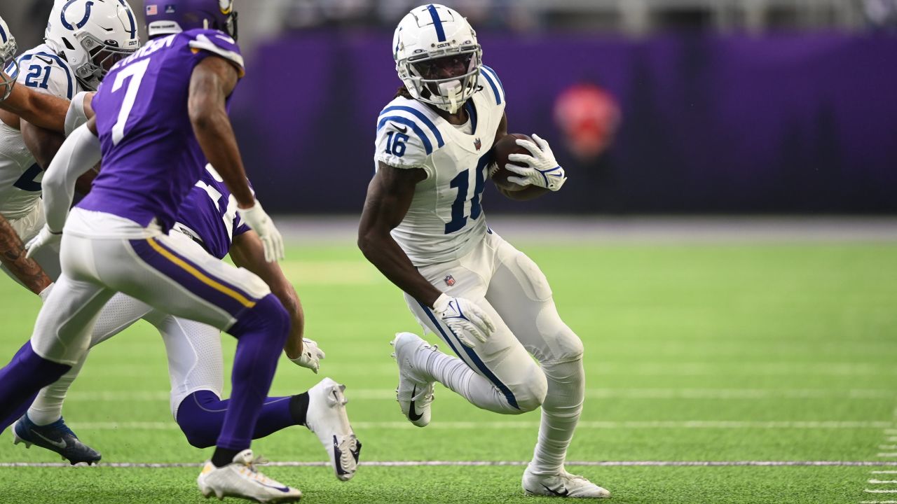 Colts' Jonathan Taylor suffers ankle sprain in loss to Vikings, will  undergo further testing, per report 