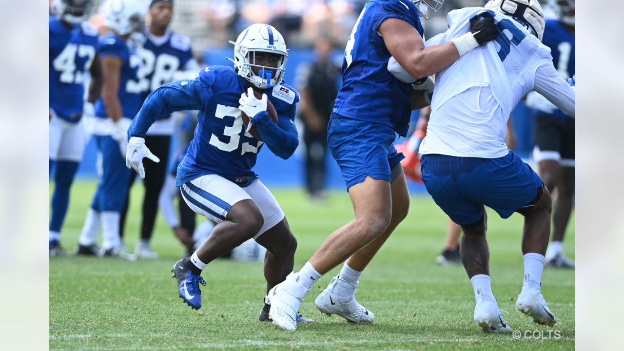 Colts Notebook: Ventrone discusses difficulty of life without Sanchez, Colts