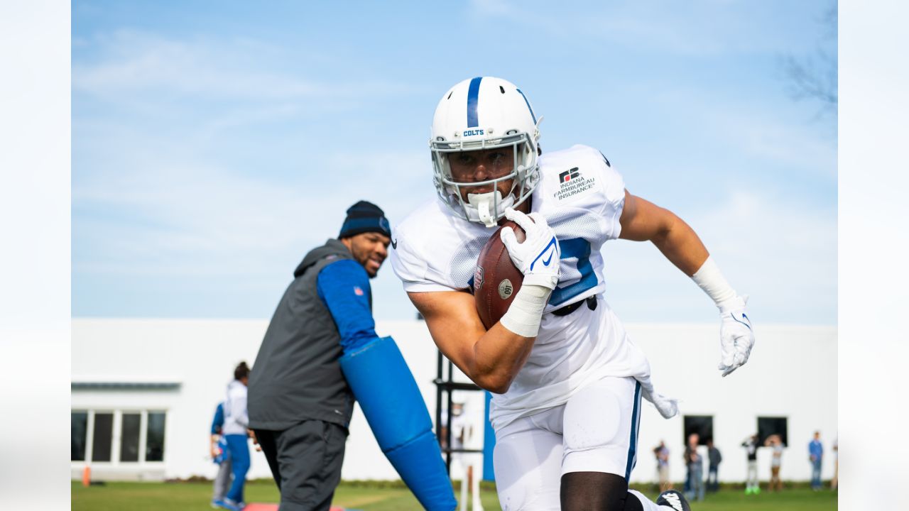 Colts RB Zack Moss Has Career Day, Nyheim Hines Steals Spotlight