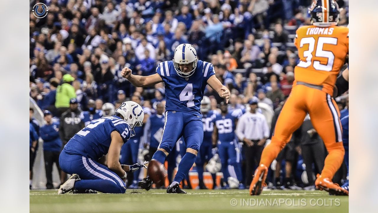 Colts' Adam Vinatieri grinding through 23rd NFL camp