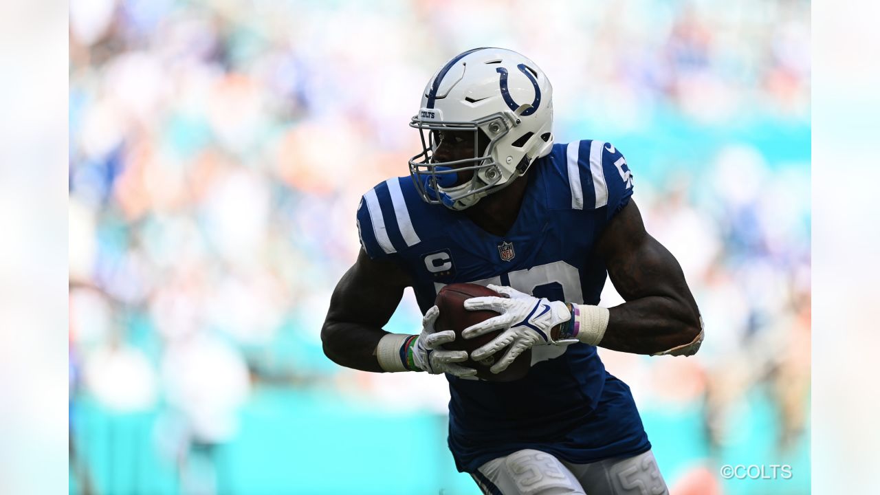 Darius Leonard howls during, after Colts victory