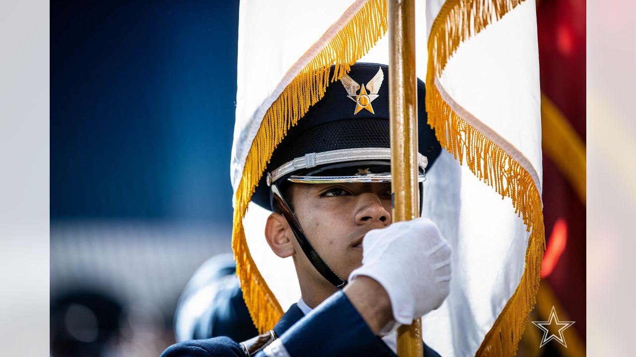 Cowboys to wear National Medal of Honor tribute helmets vs