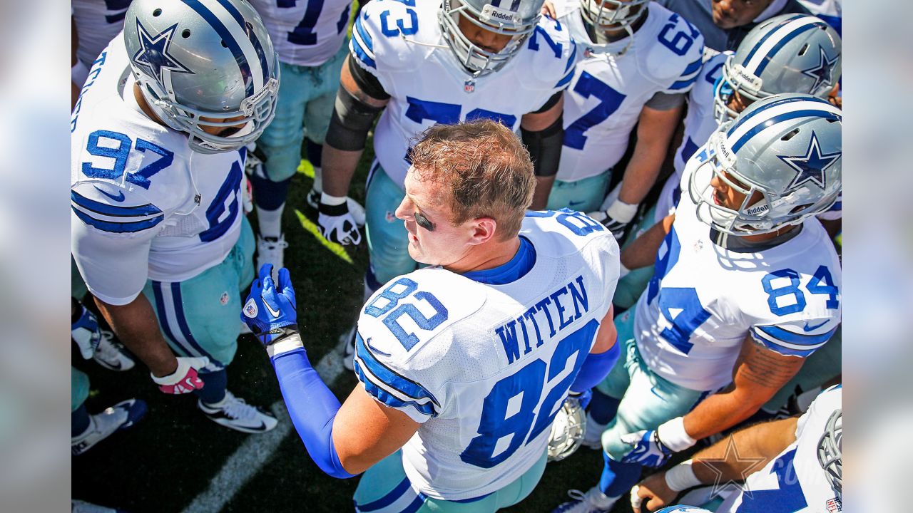 Dallas Cowboys tight end Jason Witten (82) warms up prior to the NFL - NFC  Playoffs football game between the Philadelphia Eagles and Dallas Cowboys  at Cowboys Stadium in Arlington, Texas. Cowboys