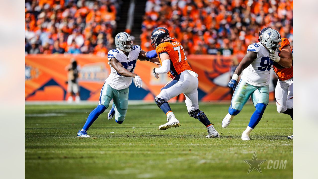 Dallas Cowboys David Irving leaps to knock down a pass thrown by New York  Giants quarterback Eli Manning in the first half in week 14 of the NFL at  MetLife Stadium in