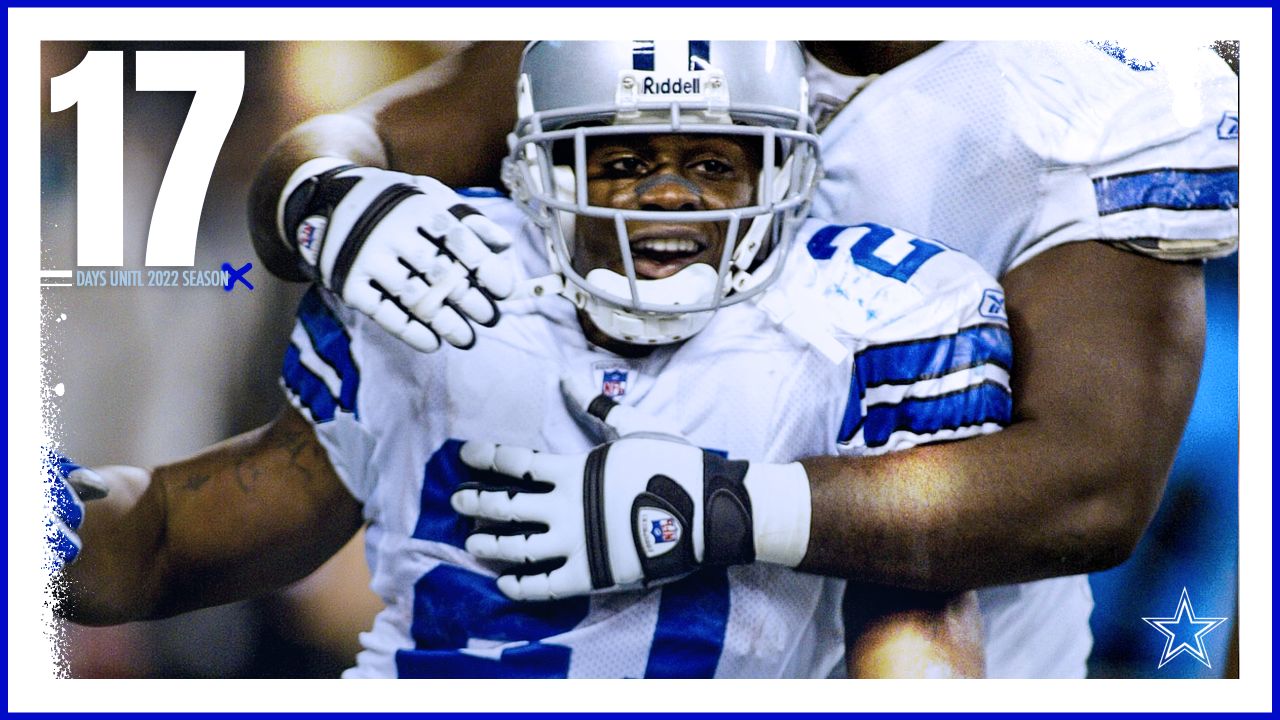 Former Dallas Cowboys players, Danny White, Emmit Smith, left rear, Nate  Newton, center, radio announcer Brad Sham, right rear, and Michael Irvin,  right, joke around before a preseason NFL football game against