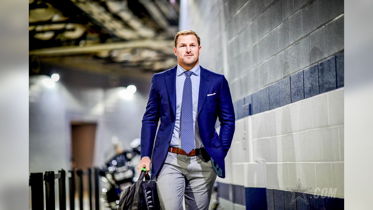 Dallas Cowboys - Congratulations to Jason Witten who was awarded the Bob  Lilly Award presented by Reliant Energy ® prior to tonight's game!  #DallasCowboys