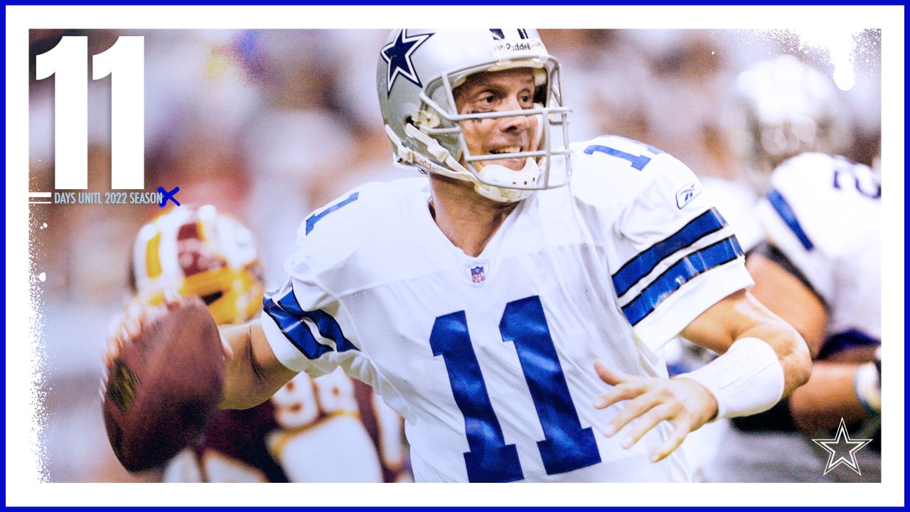 Dallas Cowboys quarterback Drew Bledsoe (11) warms up prior to the