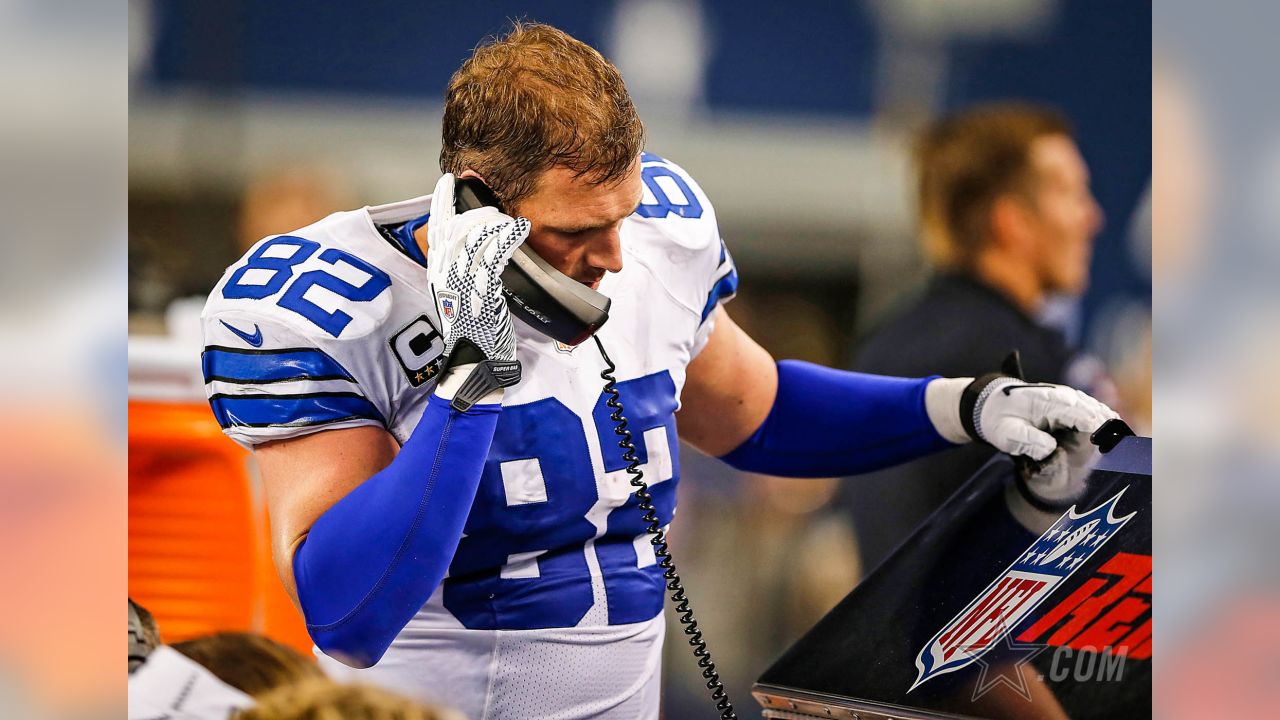 Dallas Cowboys tight end Jason Witten (82) wears a Salute to Service hat  before an NFL