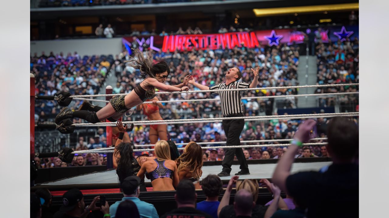 WWE Moves WrestleMania 37 to Tampa Bay, Sets Dallas and LA for 38, 39