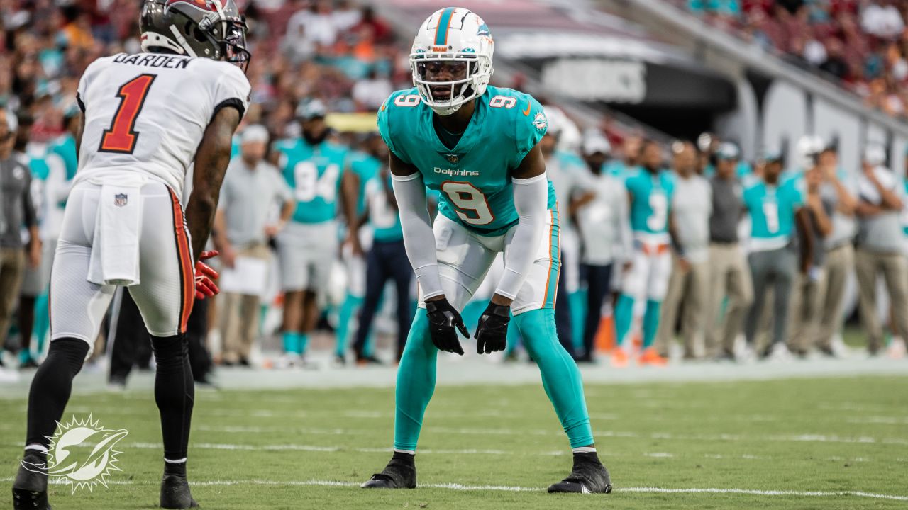 Miami Dolphins Upset New England Patriots 24-17, Start Season 2-0 - BVM  Sports