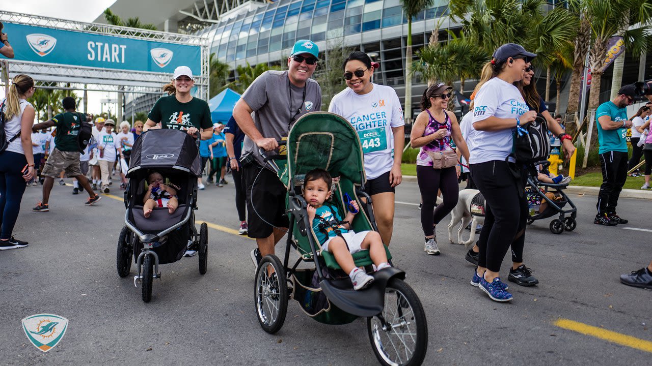 More than 4,000 turn up for Dolphins Cancer Challenge VIII