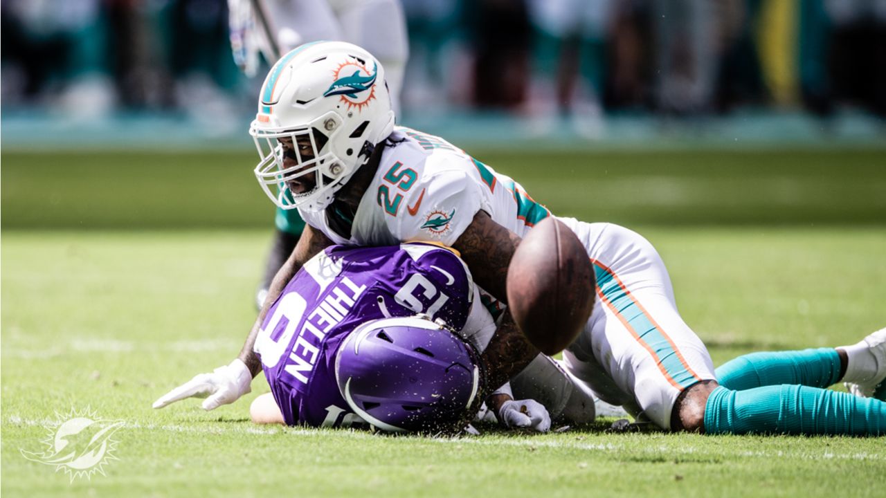 Photo Gallery: Dolphins v. Vikings, Sunday, October 16, 2022