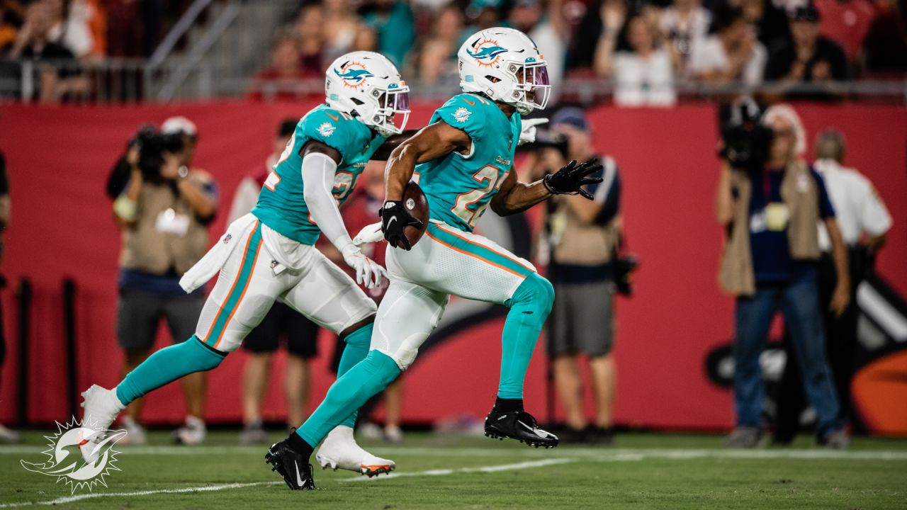 Photo gallery: Dolphins at Buccaneers, Sunday, October 10, 2021