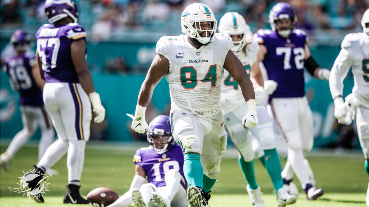 PHOTOS: Gameday - Minnesota Vikings vs Miami Dolphins - Week 6