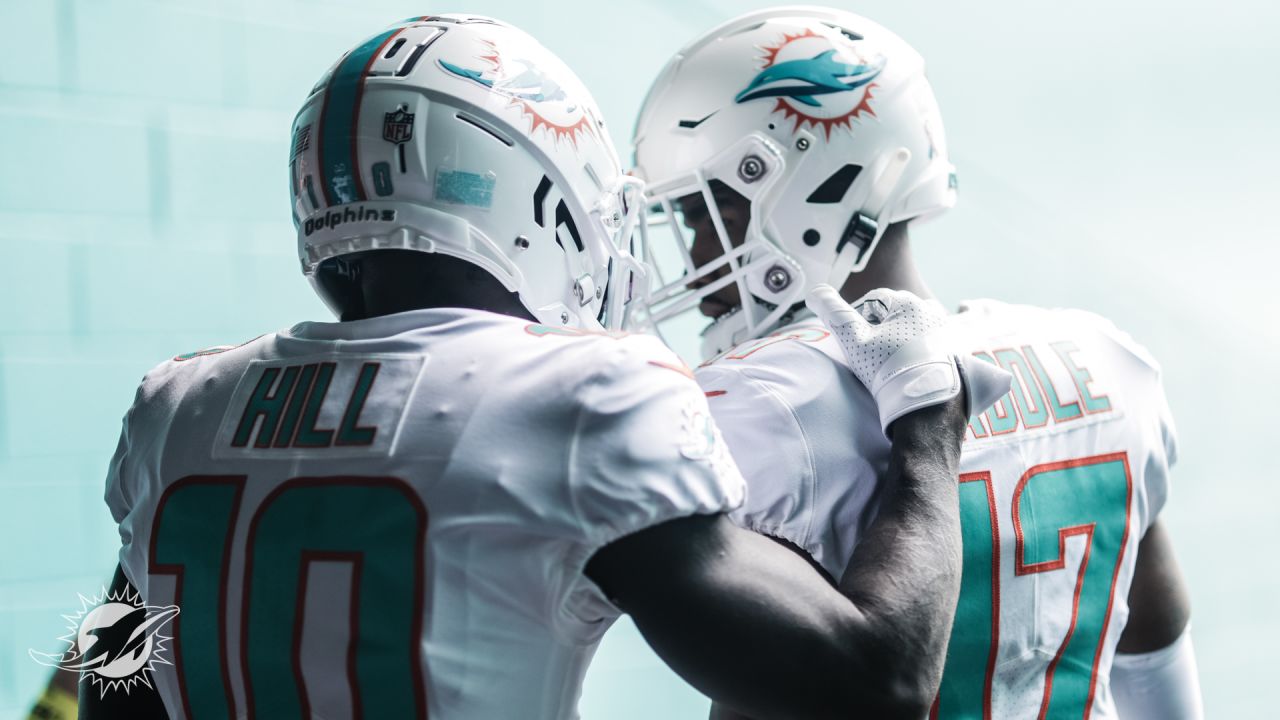 Photo Gallery: Dolphins v. Patriots, Sunday, September 11, 2022