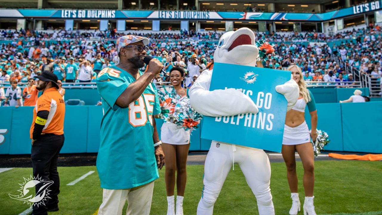 Miami Dolphins Fans are Ecstatic after Historic 70-Point Performance in  Week 3 - BVM Sports