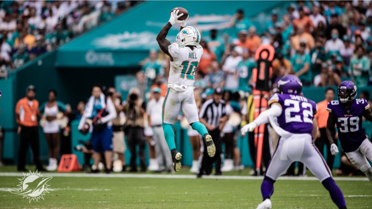 Minnesota Vikings fans cheer before an NFL football game between the Miami  Dolphins and Minnesota Vikings, Sunday, Oct. 16, 2022, in Miami Gardens,  Fla. (AP Photo/Lynne Sladky Stock Photo - Alamy